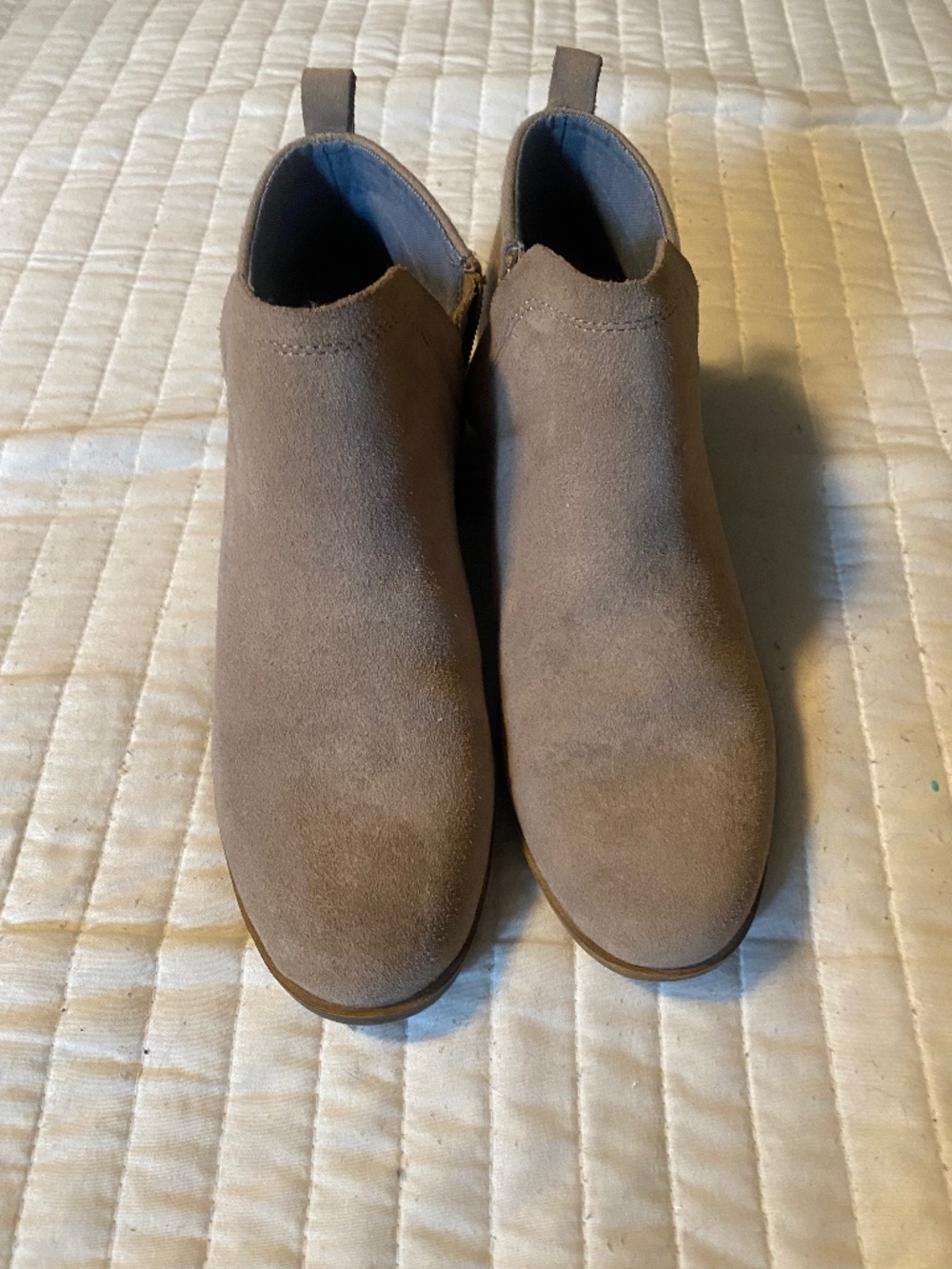 Toms canvas size 9 shoe